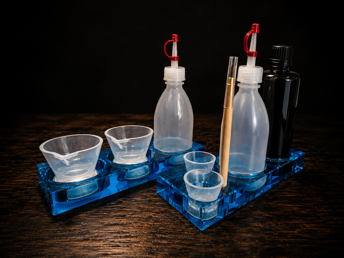 Swell & Crest - The Resin & Acrylic Holders