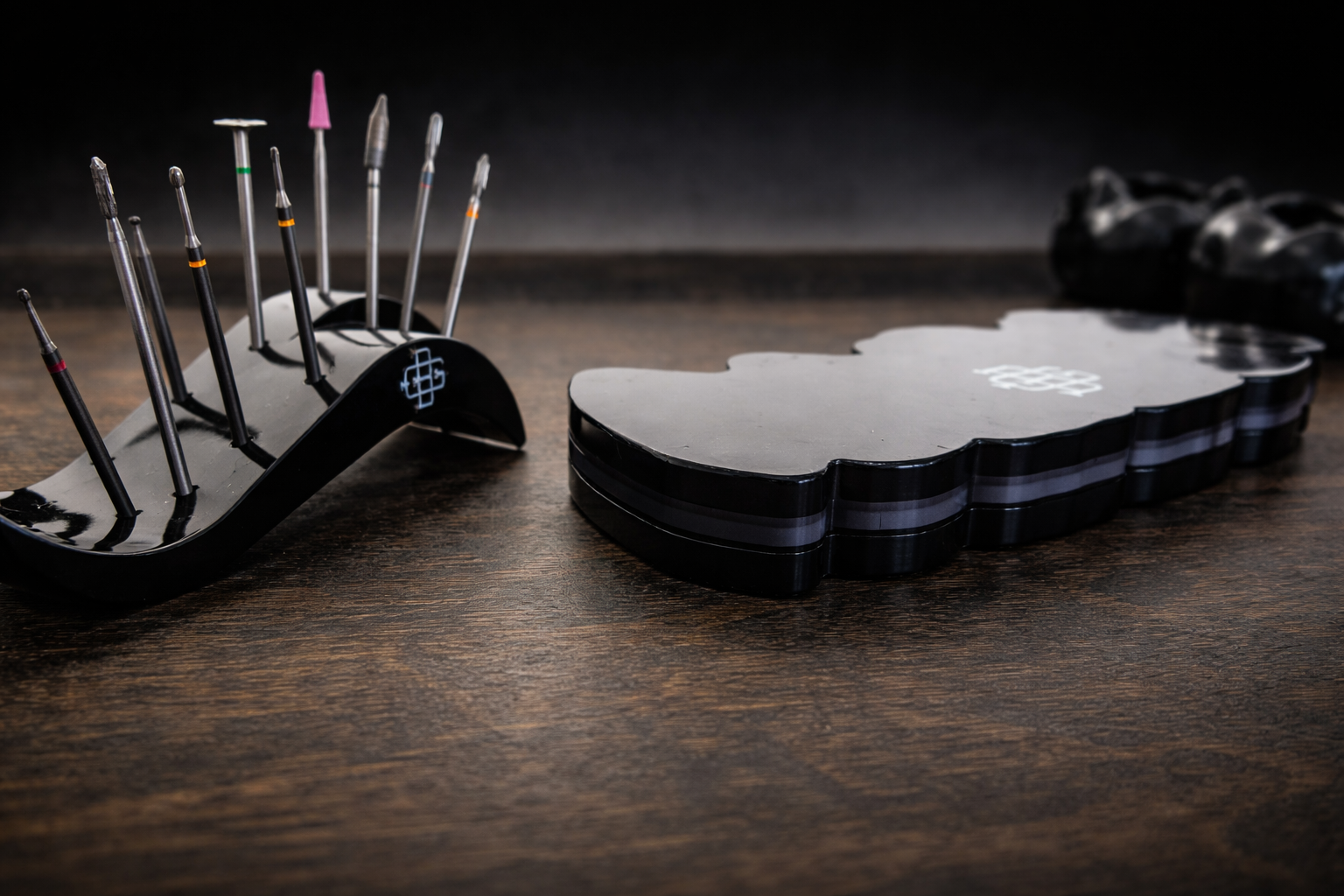 The Ceramic Line – Structured Layering & Controlled Finishing